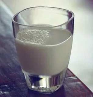 Ένα ποτήρι γάλα