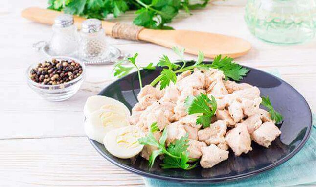 Φιλέτο κοτόπουλο ψητό σε αργή κουζίνα - ένα θρεπτικό δείπνο με δίαιτα χαμηλών υδατανθράκων